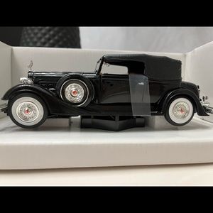 This 1934 Packard from the National Motor Museum. Mint condition collectible.